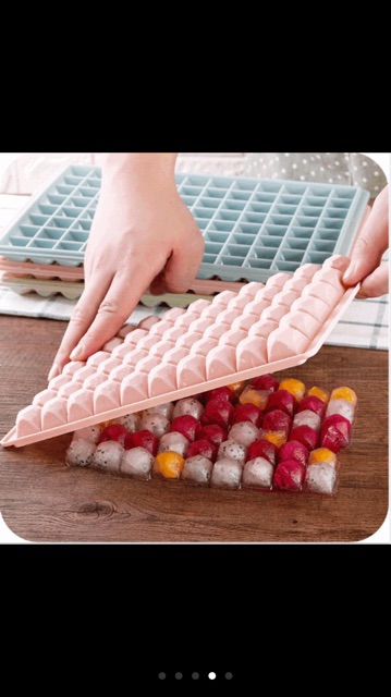 Khay Làm Đá 96 Viên.