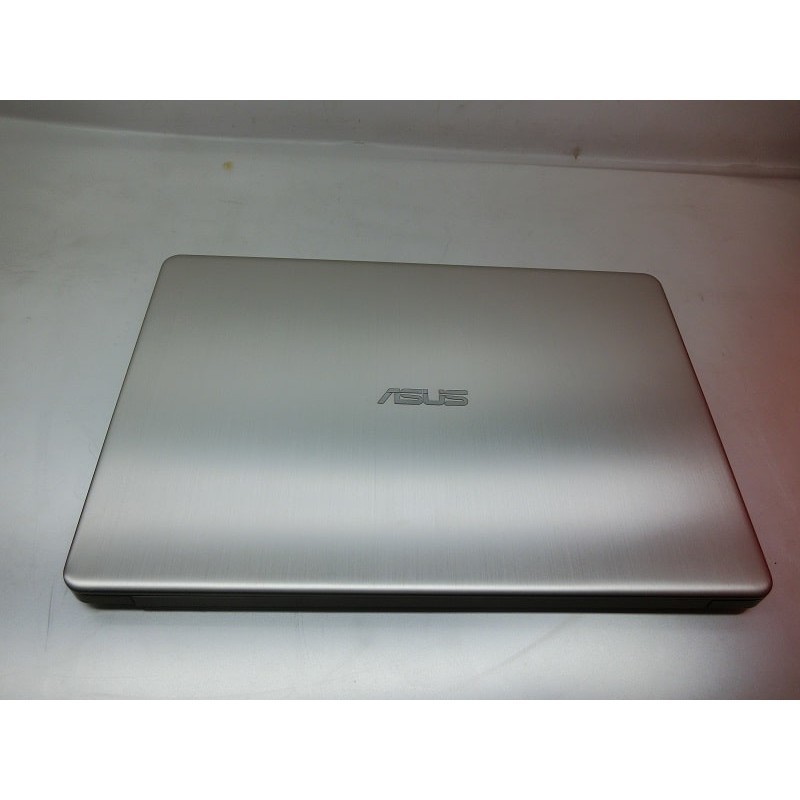 Laptop Cũ Asus X510UA/ CPU Core i3-7100U/ Ram 4GB/ Ổ Cứng SSD 128GB/ VGA Intel HD Graphics 620/ LCD FULL HD 15.6'' inch 