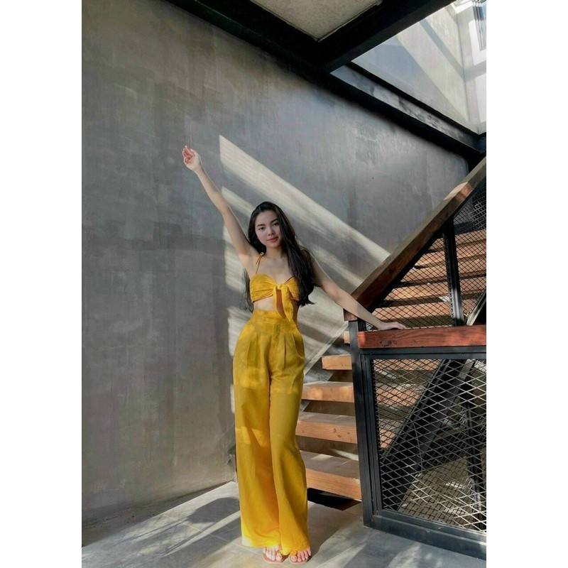 ẢNH THẬT TRẢI SÀN - SET CROPTOP ĐŨI CỘT NƠ NGỰC VÀNG