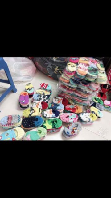 Tất nỉ giả giày cho bé từ 6 tháng đến người lớn chất dầy dặn