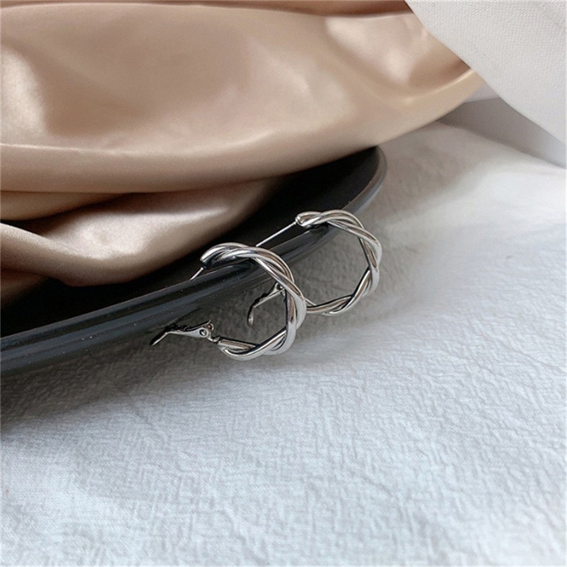 Khuyên tai nữ Bông tai tròn to uốn bện cá tính 02 màu Bạc/Vàng NO SKU 73 TOBI STORE