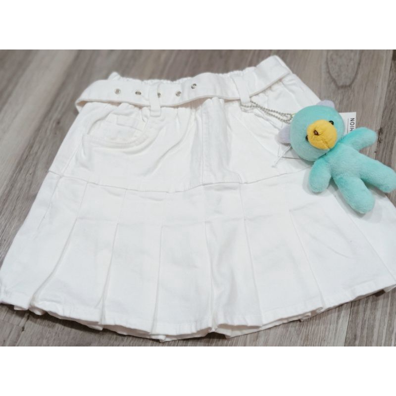 Chân váy jean có giãn, có chip bên trong xịn