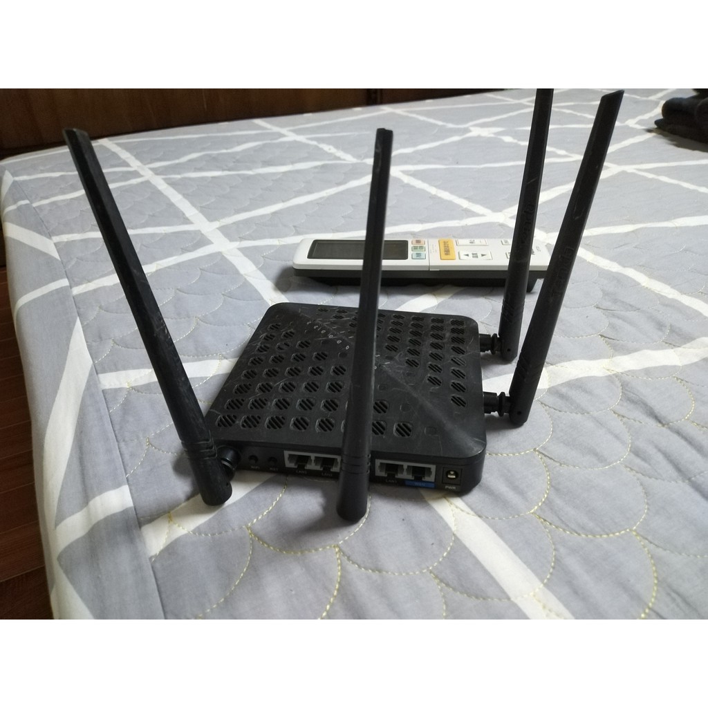 Bộ phát WIFI router Tenda F1203 4 râu chất lượng cao, chuẩn AC 1200 băng tần kép (Bộ định tuyến không dây)