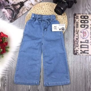 Com bo quần bé c trần liễu