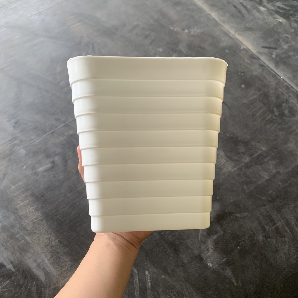 Chậu nhựa vuông kèm đĩa họa tiết vằn cứng cáp, chắc chắn. [Chuyên trồng hương thảo, cây mini.]