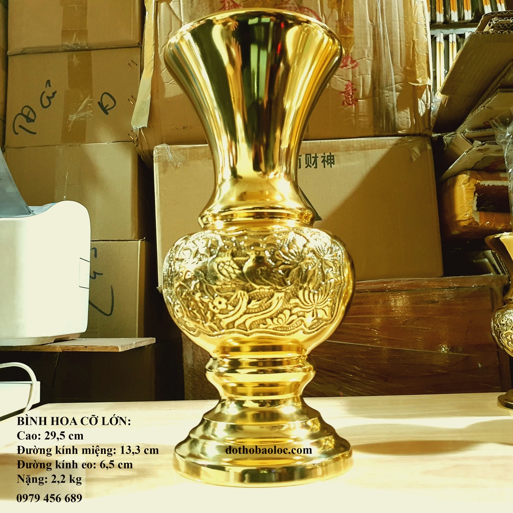 Bình hoa bằng đồng thương hiệu Thuận Phát