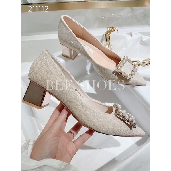 BEESHOES - GIÀY CAO GÓT NỮ MŨI NHỌN - GIÀY CAO GÓT NỮ GÓT TRỤ CAO 5 PHÂN SẴN MÀU ĐEN - KEM 211112