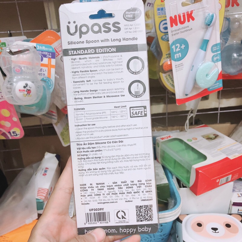 Thìa Ăn Dặm Silicone Upass Có Cán Dài UP3039Y