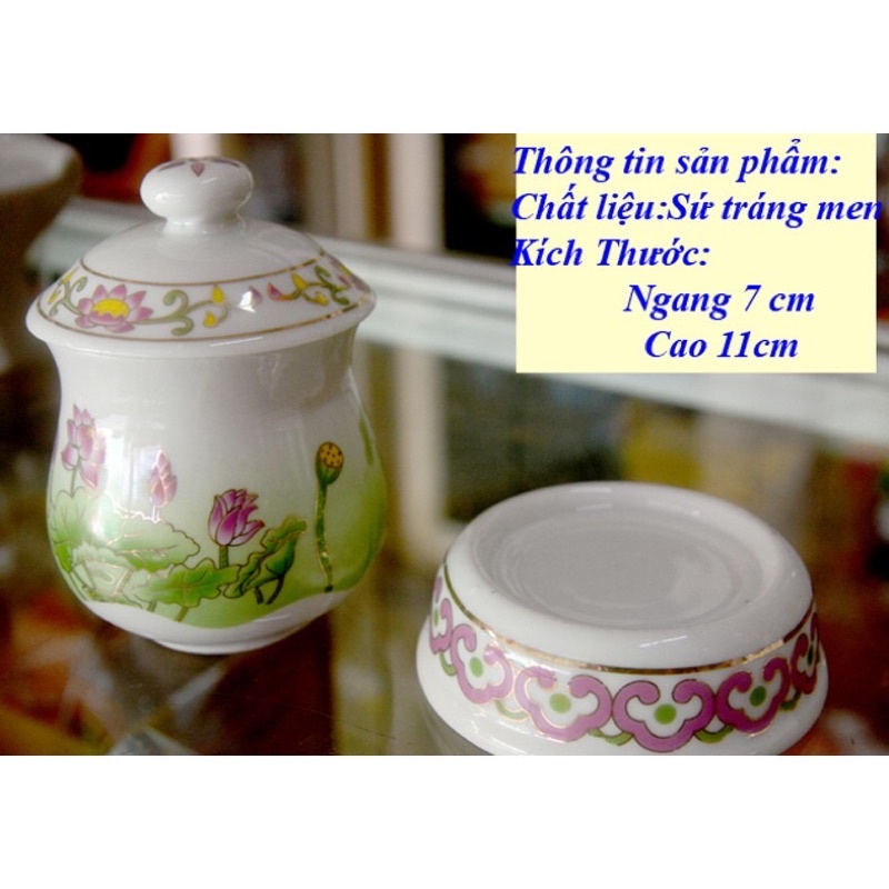 Ly nước thờ cúng hoa sen