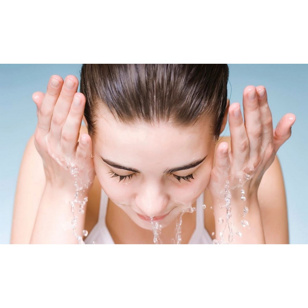 Sữa rửa mặt Eau Thermale Avene Cleanance Gel của Pháp