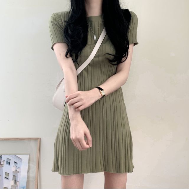 Đầm Midi dài Lụa dệt kim Thanh lịch Dáng chữ A Màu trơn Ngắn tay Ulzzang Hàn Quốc Váy Body Sang trọng Thời trang