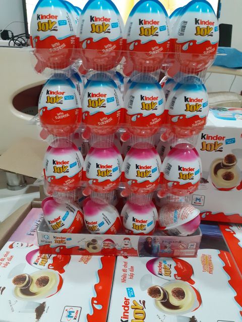 Sôcôla đồ chơi trứng Kinder Joy ( Ferrero).  Made in india. (Date Mới)