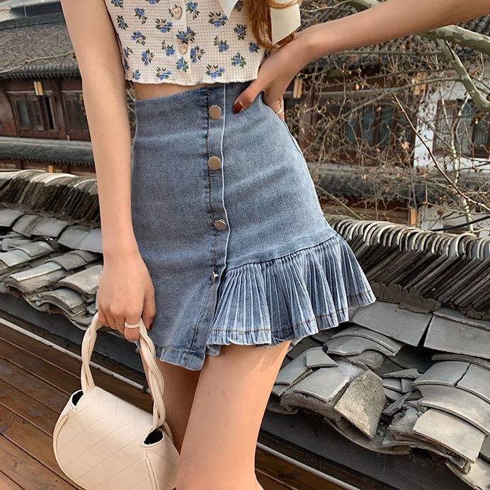 Set chân váy bò đuôi cá và áo croptop tay bồng hoa nhí