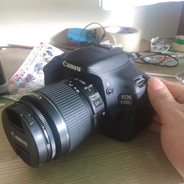 Máy Ảnh Canon EOS 600D - SLR Chuyên Nghiệp, CMOS APS-C 18MP, LCD Xoay Lật Linh Hoạt