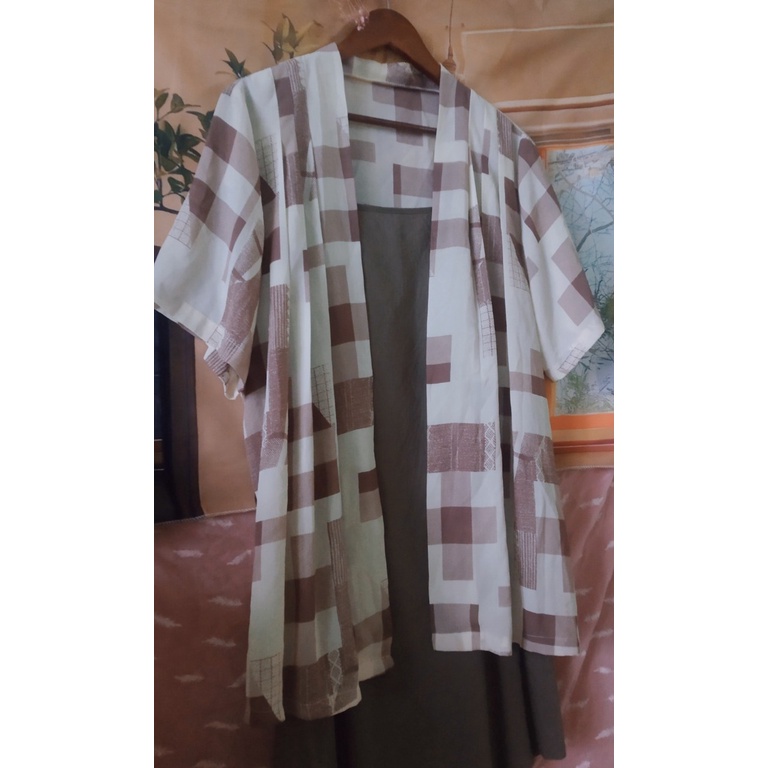 |2hand| Áo khoác voan korea - áo choàng dáng dài họa tiết kẻ xinh xắn | BigBuy360 - bigbuy360.vn