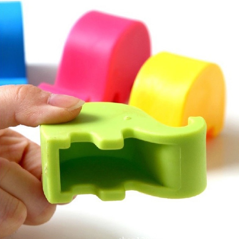 Giá đỡ điện thoại hình chú voi con đáng yêu giúp bé không bị mỏi mắt khi xem youtube, học online