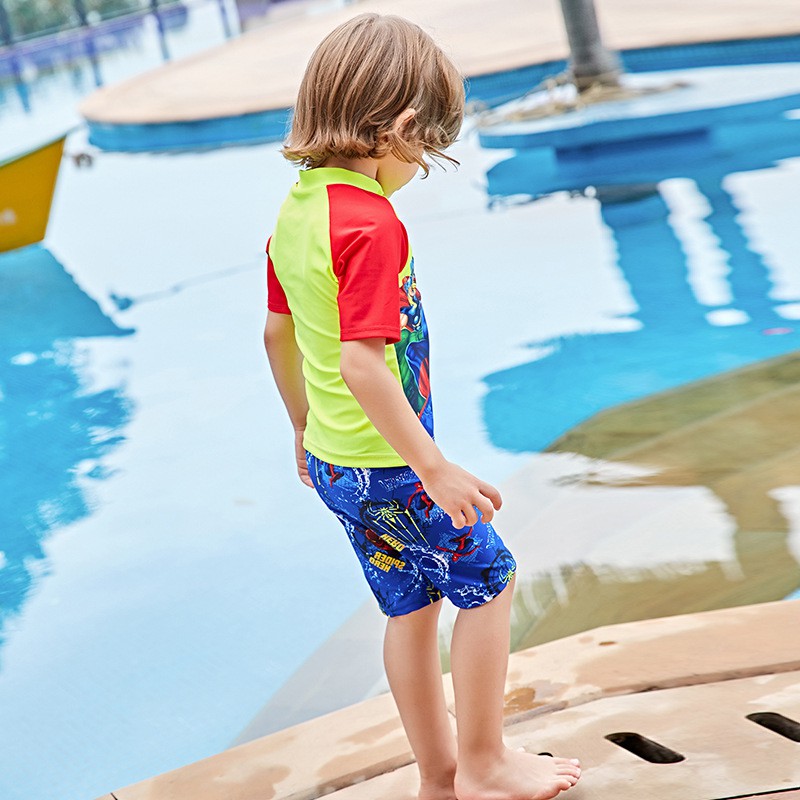 Bộ đồ bơi tay ngắn hoạ tiết siêu nhân người nhện kèm nón bơi cho bé trai BT95