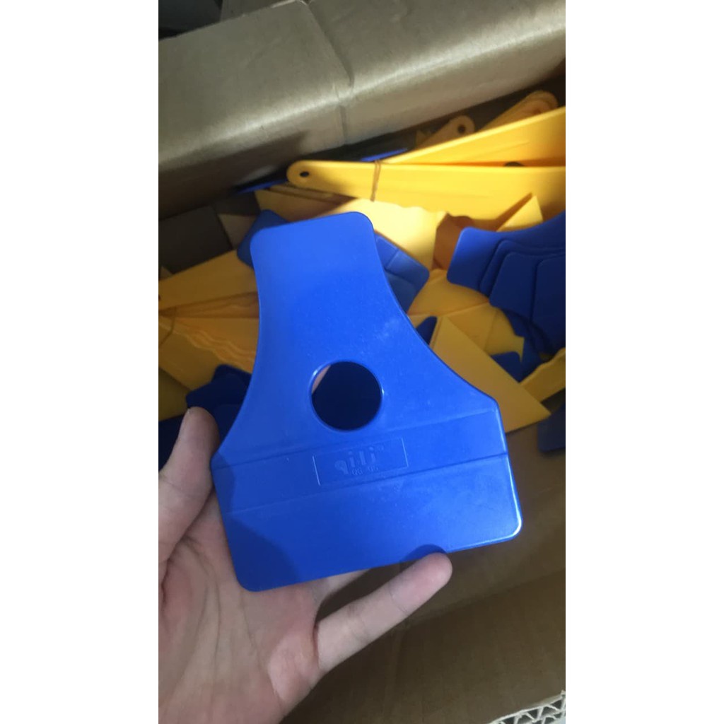 Gạt nhựa đa năng hỗ trợ dán giấy decal, dán giấy phẳng và trơn hơn với dụng cụ gạt nhựa, nhẹ nhàng, tiện dụng | BigBuy360 - bigbuy360.vn