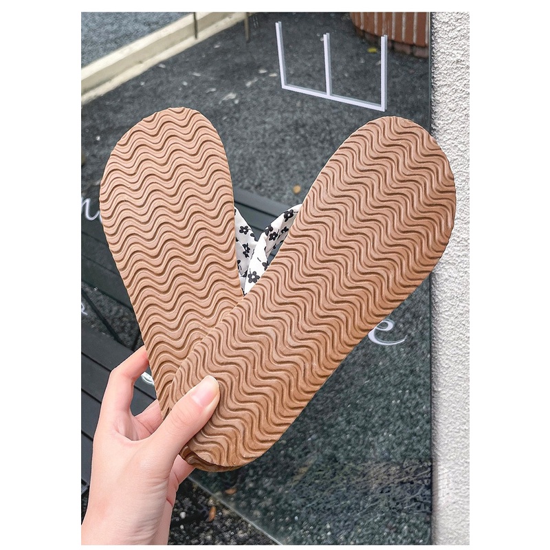 Dép Xỏ Ngón Đế Bằng Họa Tiết Hoa Phong Cách Nhật Bản Thời Trang Đi Biển Mùa Hè Cho Nữ