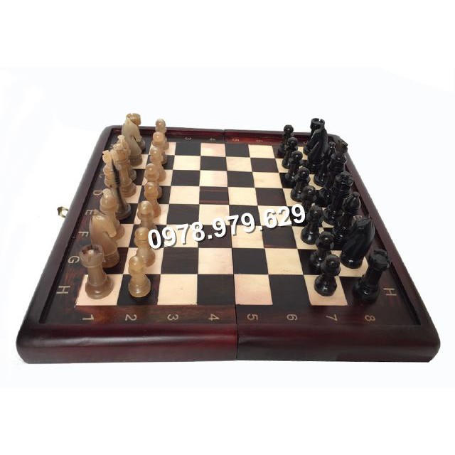 Bộ bàn cờ vua bằng sừng, TU01 ( bàn cờ bằng gỗ + 32 quân cờ )