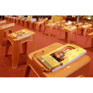 Kệ đọc kinh 4 chân