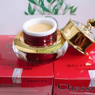 Kem chessi 12 tác dụng.