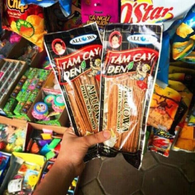 10 Gói Tăm Cay Đen Aluowa ❤️ FREESHIP ❤️ Tăm Cay Thơm Ngon - Đồ Ăn Vặt Cổng Trường