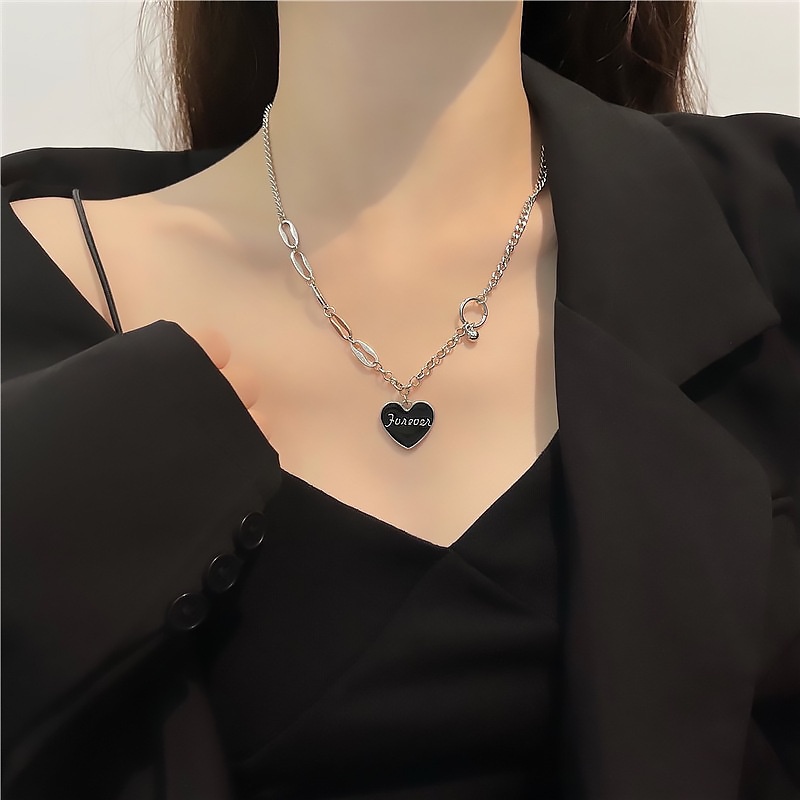 Vòng cổ Thép Titan Màu Đen Phối Mặt Dây Hình Chữ love Phong Cách hip hop Thời Trang