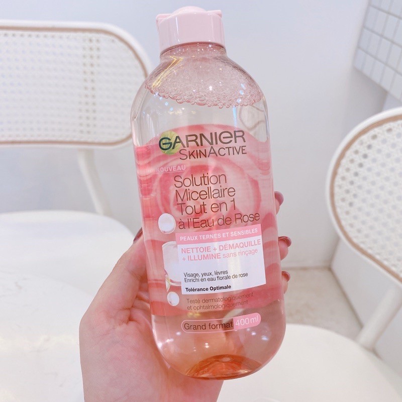 Nước tẩy trang làm sạch dịu nhẹ Garnier Micellar Cleansing Water