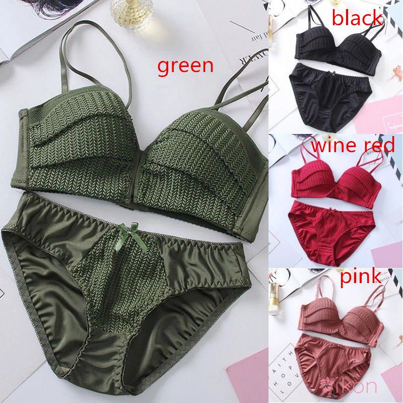 Set áo ngực ren không gọng kèm quần lót