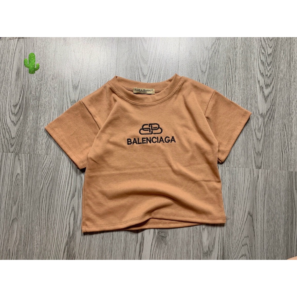Áo kiểu croptop tay ngắn in logo chữ cực hot , chất thun bozip mềm mịn ( ảnh thật )