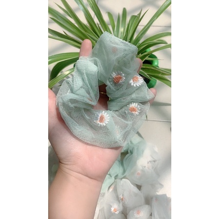 Dây buộc tóc, cột tóc scrunchies xốp cúc lưới hàn quốc siu to siêu dễ thương