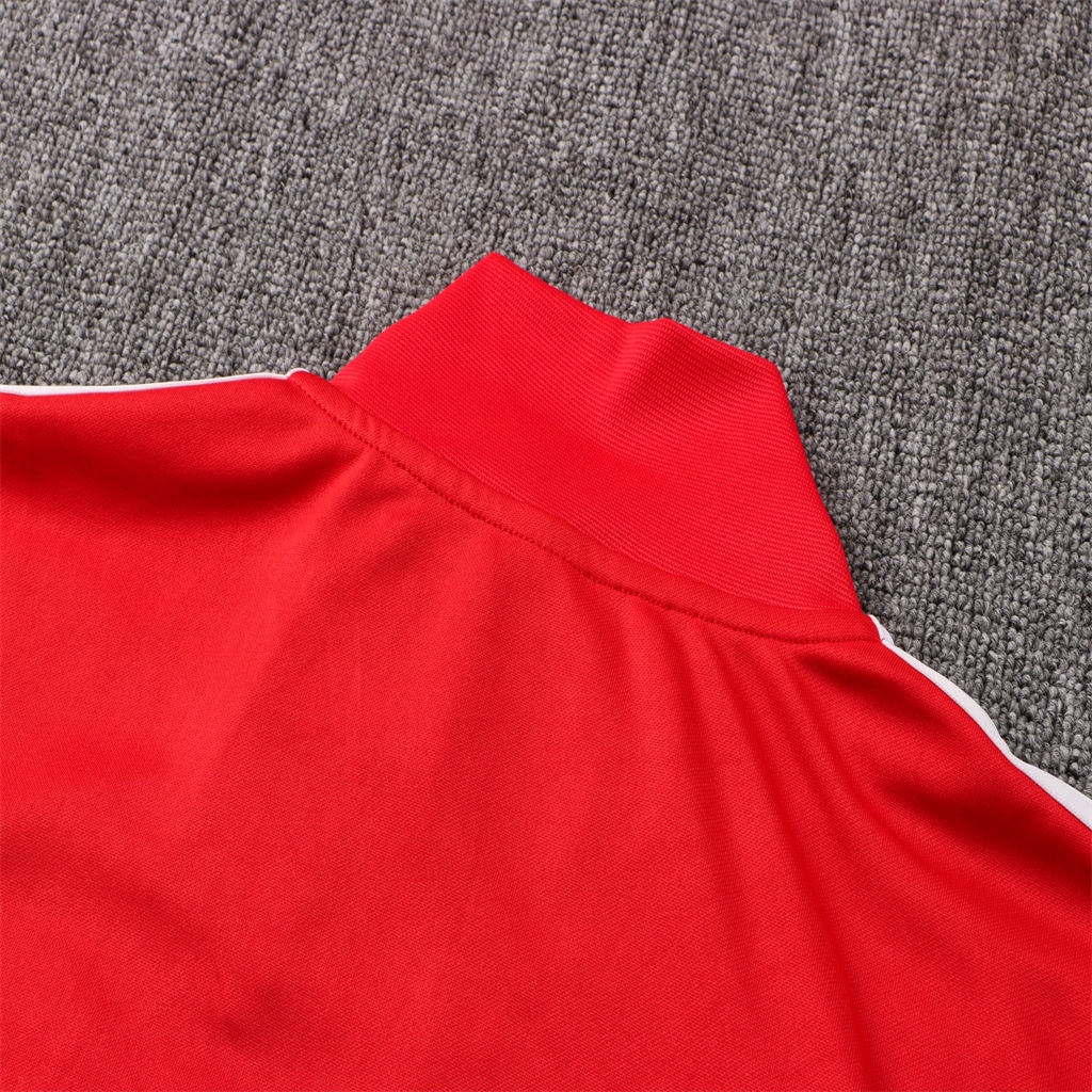 Áo khoác bóng đá MU 21-22 màu đỏ thời trang