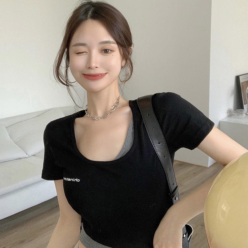 Áo Thun Crop Top Nữ Tay Ngắn Màu Trơn