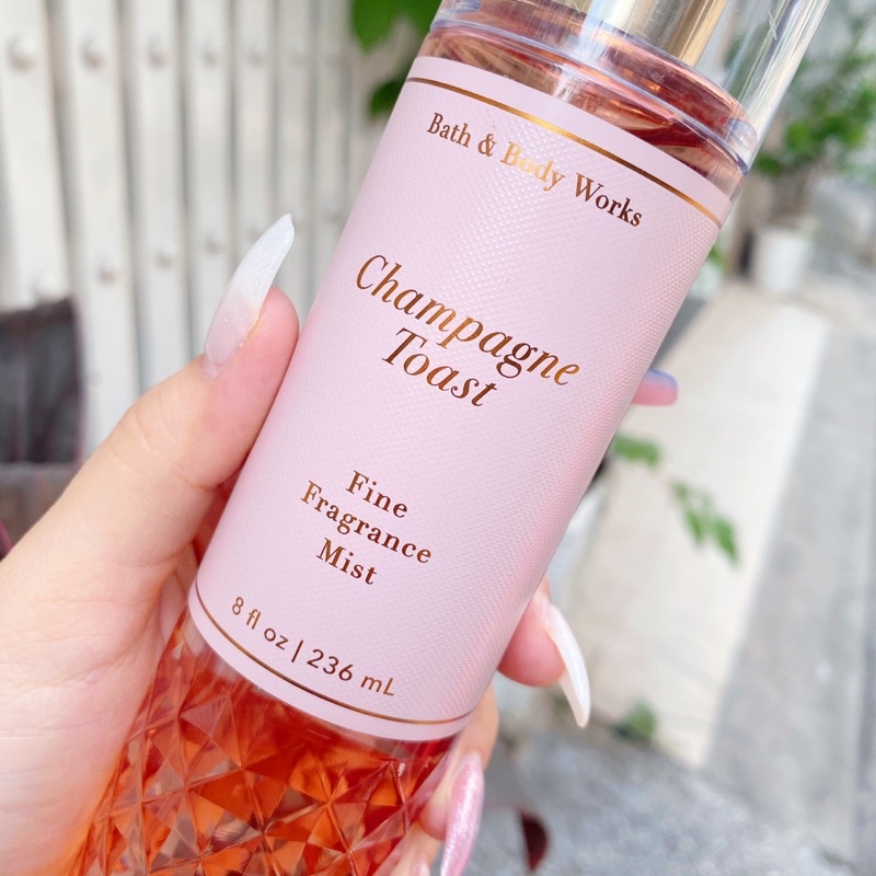 Xịt thơm Bath and Body Works - Champagne Toast ( 236mL )