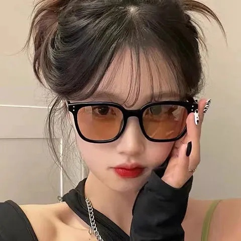 Kính mát IF ME gọng đen vàng thời trang cho nữ