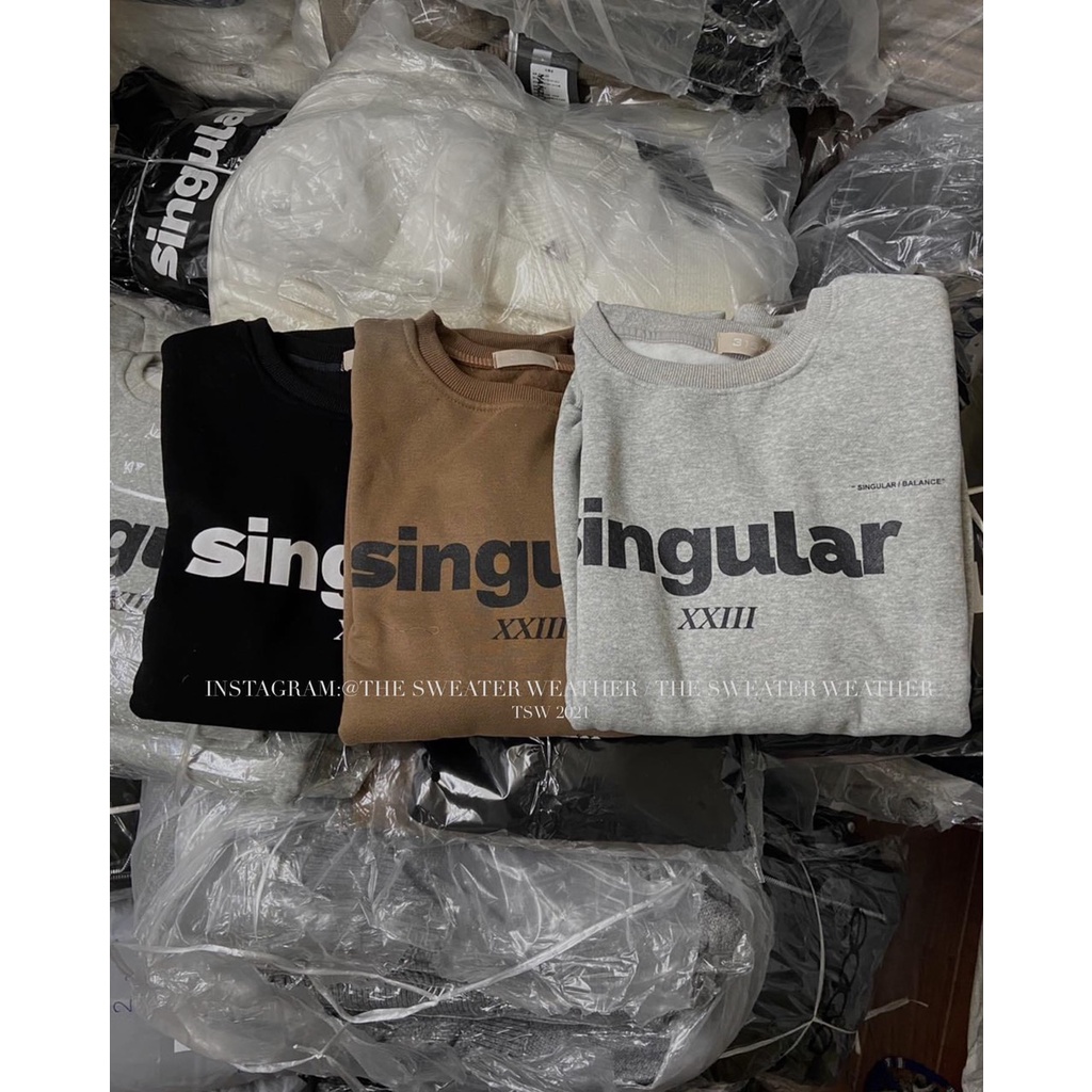 Áo nỉ sweater form rộng họa tiết chữ SINGULAR thời trang unisex/ Áo nỉ nam nữ cổ tròn tay bồng 3 màu mặc đôi mặc nhóm | BigBuy360 - bigbuy360.vn