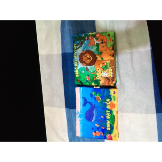 Sách vải cho bé