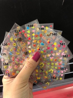 Sticker dán móng nhỏ
