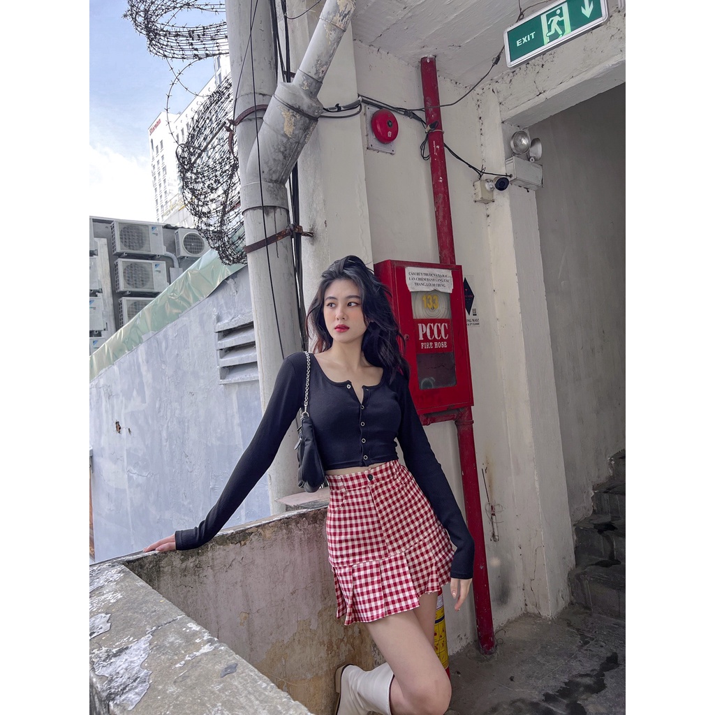 Áo croptop nữ tay dài HHVINTAGE kiểu bấm nút thun gân co giãn TOP A63