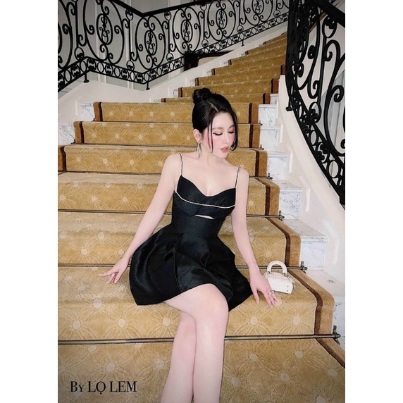 Đầm xòe 2 dây đá thiết kế