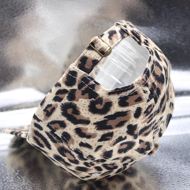 Korean style leopard print cap for men and women