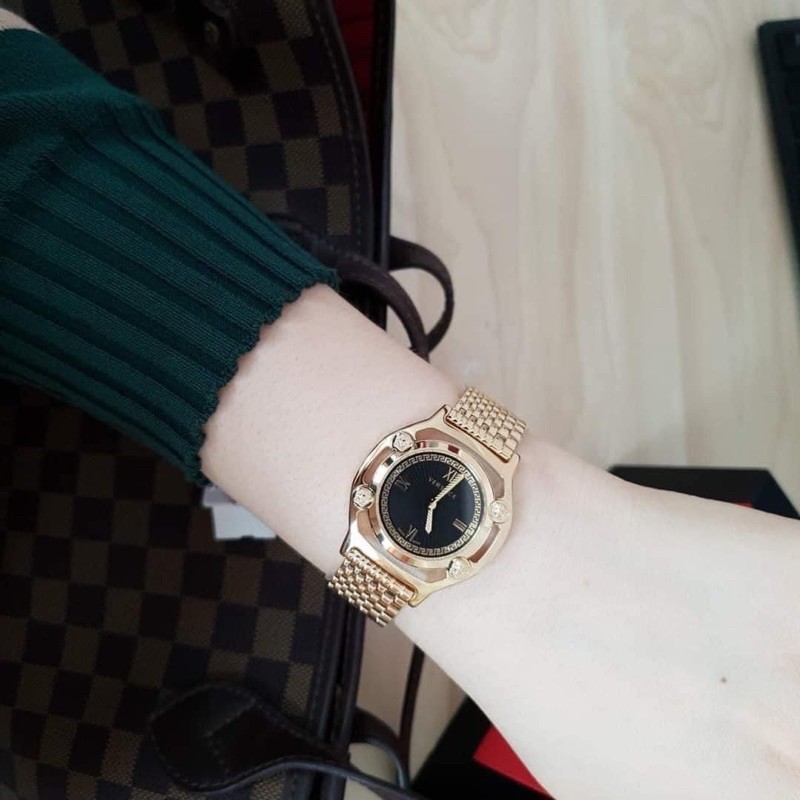 Đồng hồ nữ Vers-ace Medusa Frame Watch - Nổi bật và sang chảnh kiêu kỳ với vỏ gold  mặt đen