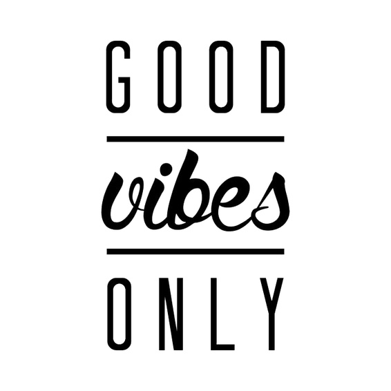 Áo thun trắng nam nữ in hình Good Vibes Only tay ngắn form rộng Unisex