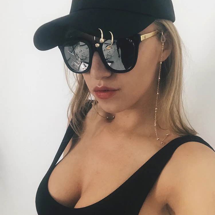 Dây Đeo Mắt Kính Đính Hạt Thời Trang