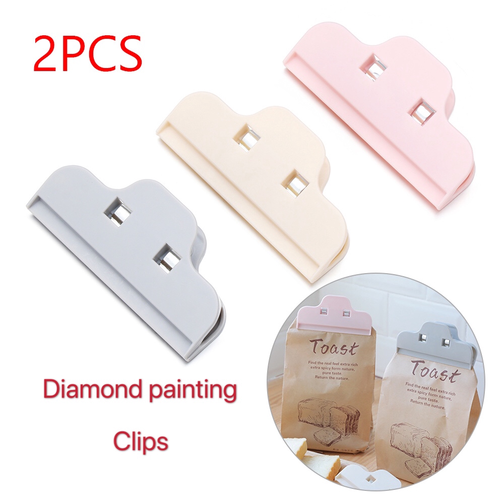 Set 2 Kẹp Tranh Thêu Chữ Thập Đính Đá Tiện Dụng