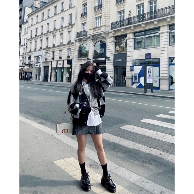 Áo cardigan kẻ ô vuông giống Jisoo BLACKPINK