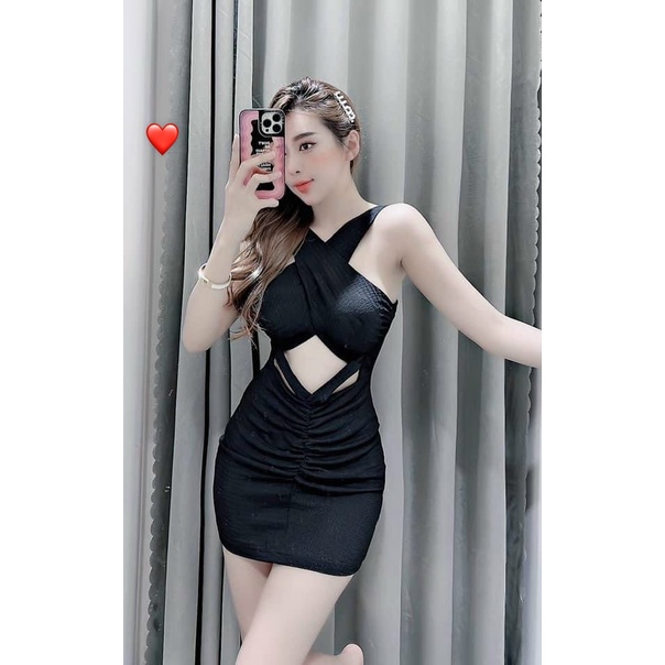 đầm xoắn cổ yếm xéo hở bụng chéo dây nhúm trước dáng body tôn dáng chất xốp