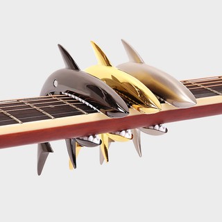 Capo guitar cá mập chọn màu
