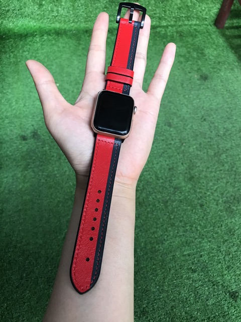 Dây đeo đồng hồ Apple Watch mẫu dây da trơn mềm ôm tay sang trọng